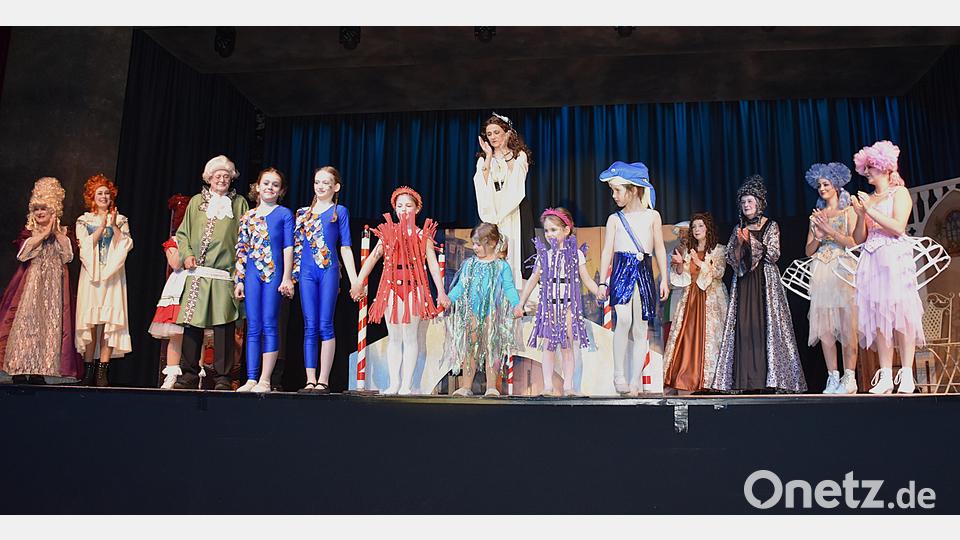 Auch die Kinder aus der Kindergruppe des Musiktheaters meisterten ihren Part hervorragend und bekamen dafür einen Sonderapplaus. Bild: ubb