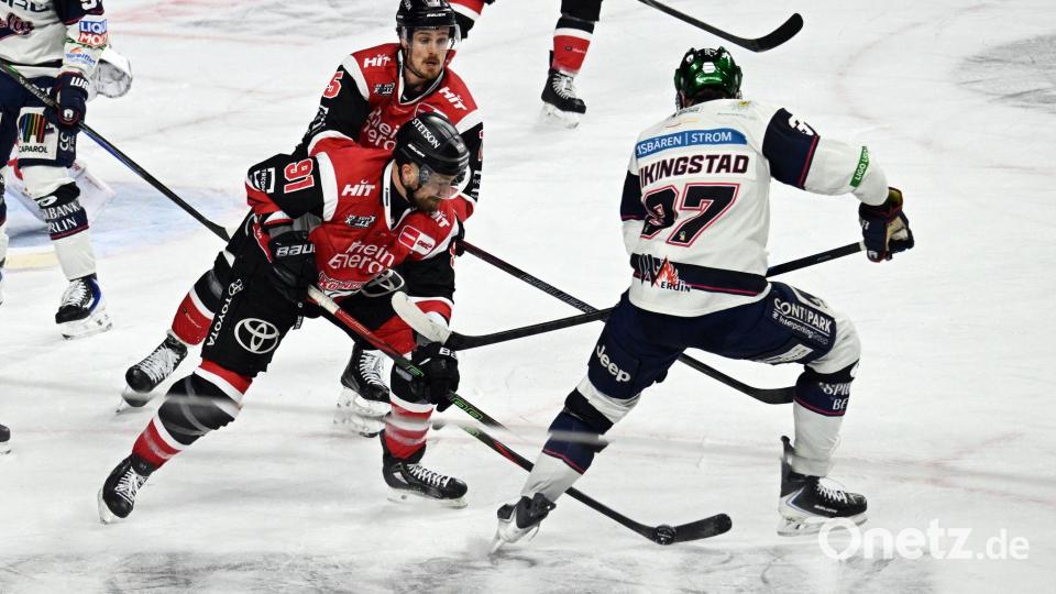 Die Eisbären Berlin rangen Hauptrundensieger Köln im Halbfinale nieder. Bild: Federico Gambarini/dpa