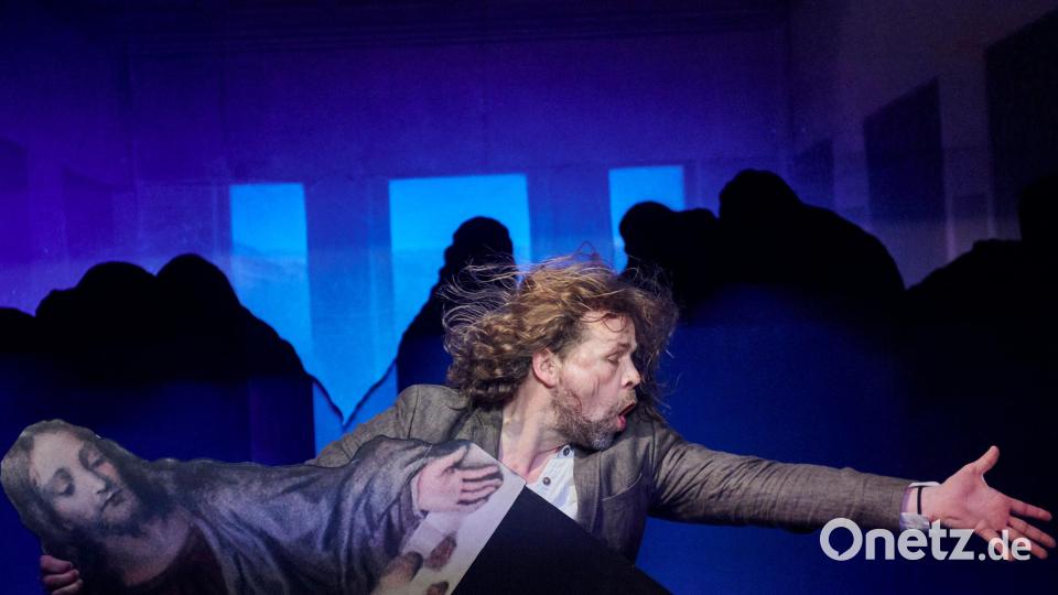 Szenenbild aus dem Monolog „Judas“ vom Landestheater Tübingen. Bild: Martin Sigmund