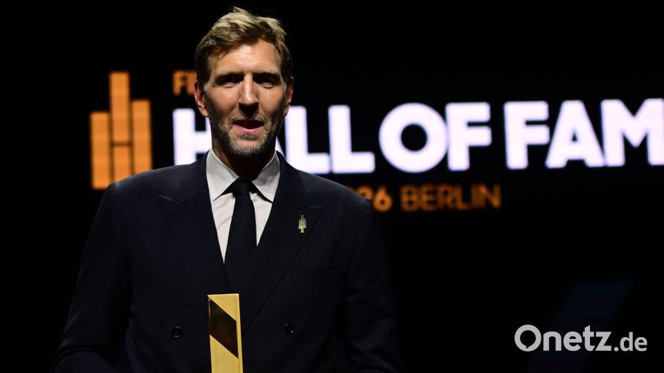 Dirk Nowitzki gehört nun zur Hall of Fame des Weltbasketballs. Bild: Sebastian Gollnow/dpa