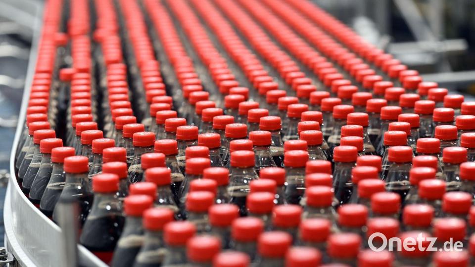 Eine Produktionsanalge von Coca-Cola. (Archivbild) Bild: Uli Deck/dpa