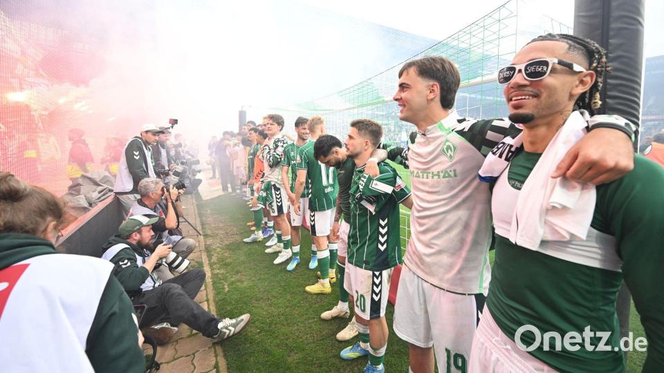 Der Derbysieg soll den Spielern von Werder Bremen neuen Schwung geben. (Archivbild) Bild: Carmen Jaspersen/dpa