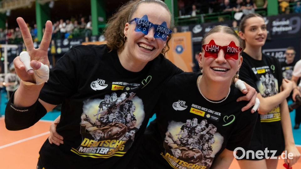 Die Party kann losgehen: großer Jubel in Suhl. Bild: Michael Reichel/dpa