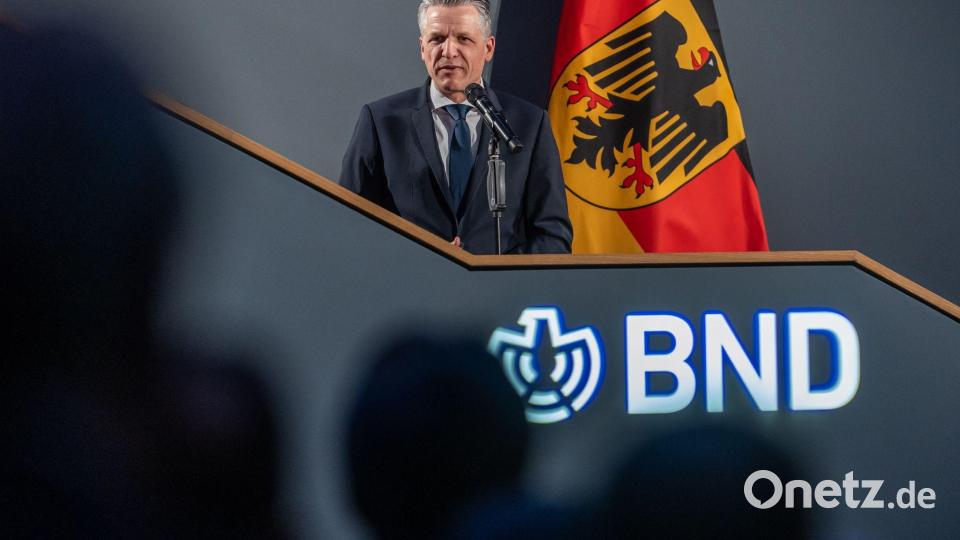 Der für die Geheimdienste zuständige Kanzleramtschef Thorsten Frei (CDU) verspricht dem BND den nötigen Instrumentenkasten für dessen künftige Aufgaben. Bild: Michael Kappeler/dpa