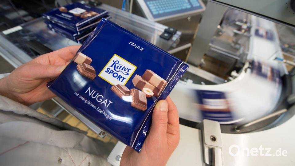 Ritter Sport streicht Stellen. (Archivbild) Bild: Marijan Murat/dpa