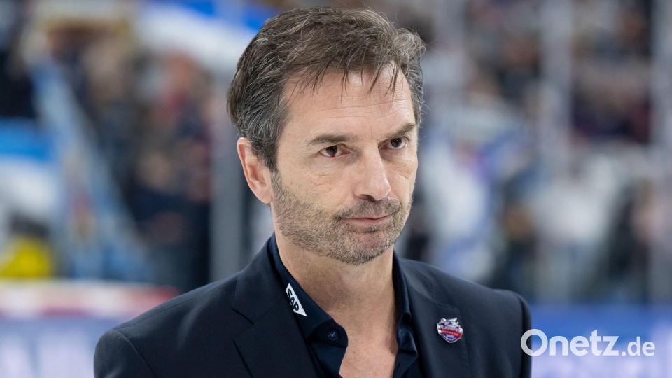 Seit Dallas Eakins das alleinige sportliche Sagen in Mannheim hat, geht es mit den Adlern sportlich bergauf. (Archivbild) Bild: Sven Hoppe/dpa
