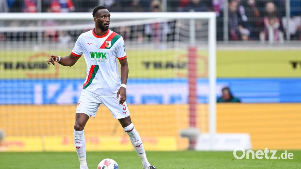Chrislain Matsima ist beim FC Augsburg wieder einsatzfähig. (Archivbild) Bild: Harry Langer/dpa
