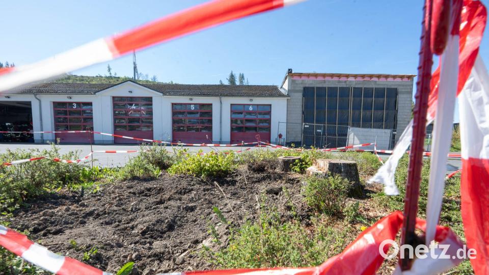 Ein externer Projektplaner soll Vorschläge zum Weiterbau des Feuerwehrhauses machen. Bild: Benjamin Westhoff/dpa