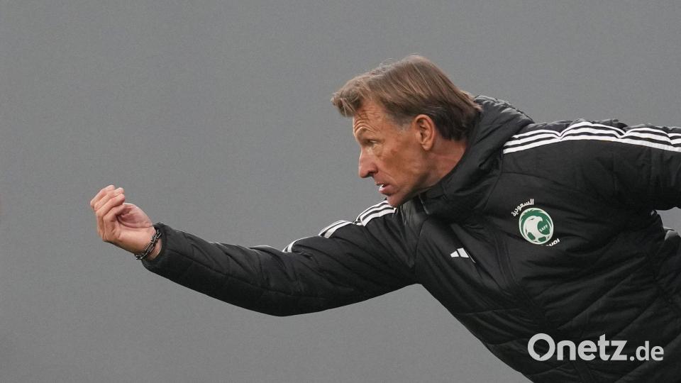 Muss als Nationaltrainer von Saudi-Arabien gehen: Hervé Renard. (Archivbild) Bild: Darko Vojinovic/AP/dpa