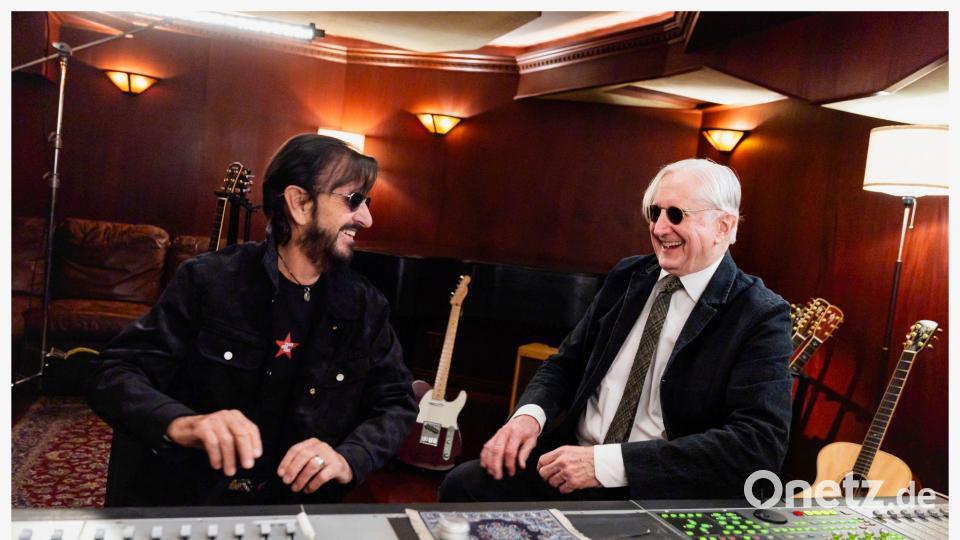 Die Arbeit an „Look Up“ mit T Bone Burnett machte dem Ex-Beatle Ringo Starr (links) so viel Spaß, dass er jetzt nachlegt. Bild: Scott Ritchie/Universal Music/dpa