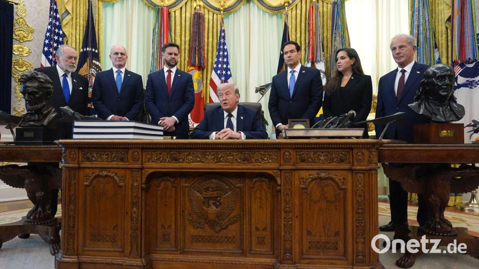 Trump will Netanjahu und Libanons Präsidenten Aoun empfangen. Bild: Mark Schiefelbein/AP/dpa