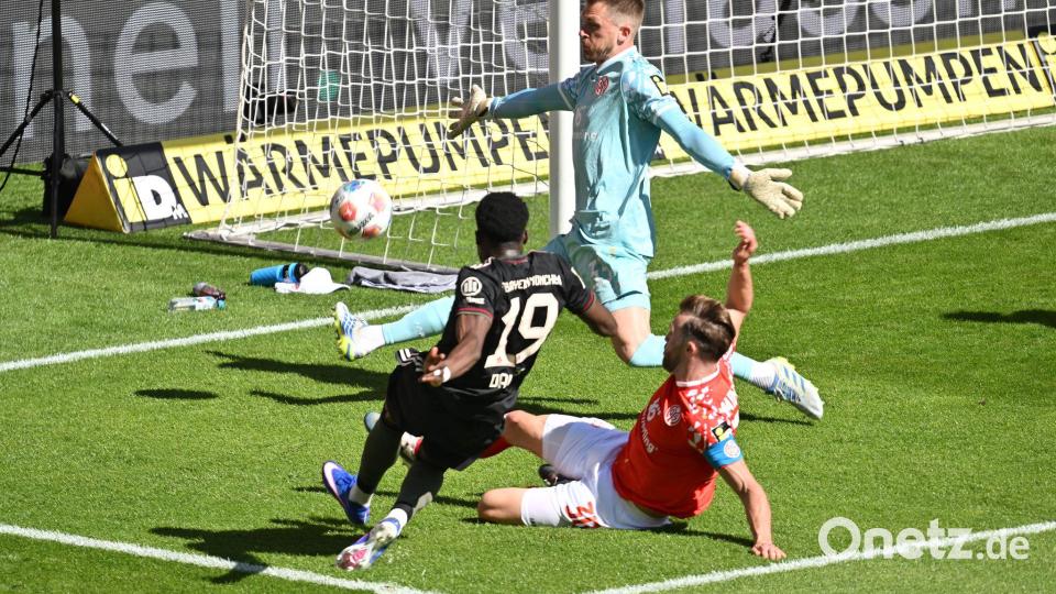 Vergab die einzige Bayern-Chance vor der Pause: Alphonso Davies. Bild: Torsten Silz/dpa