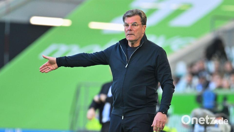 Ex-Gladbacher in Wolfsburg: Trainer Dieter Hecking. Bild: Swen Pförtner/dpa