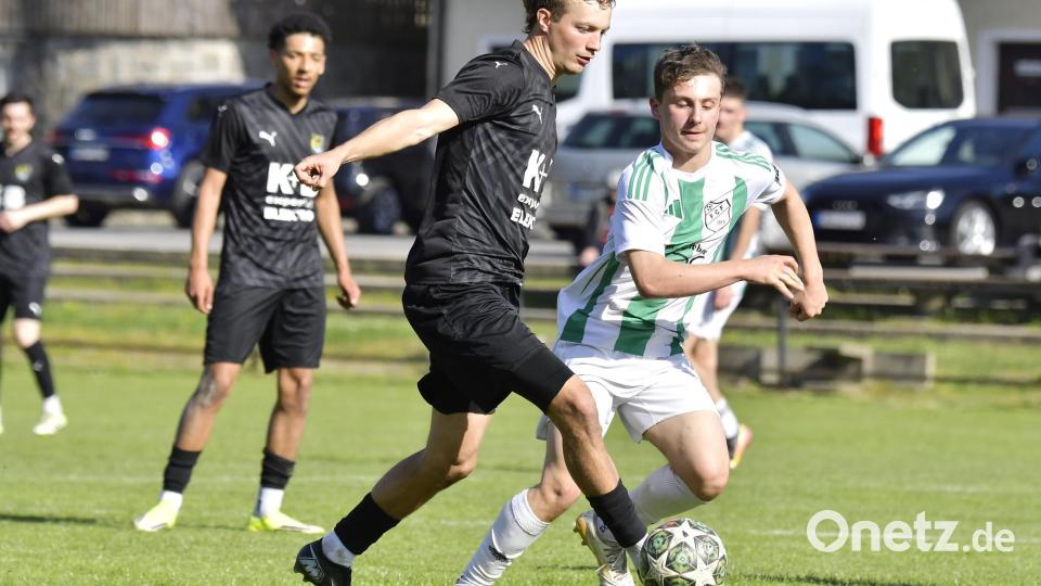 FC Furth im Wald - FC Amberg 1:2
Fußball Bezirksliga Nord
Saison 2025/26
Bild: Hubert Ziegler Bild: Hubert Ziegler