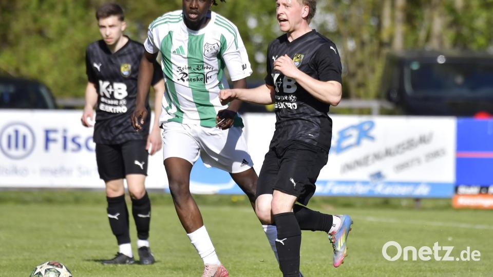 FC Furth im Wald - FC Amberg 1:2
Fußball Bezirksliga Nord
Saison 2025/26
Bild: Hubert Ziegler Bild: Hubert Ziegler