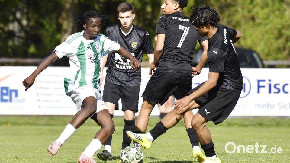 FC Furth im Wald - FC Amberg 1:2
Fußball Bezirksliga Nord
Saison 2025/26
Bild: Hubert Ziegler Bild: Hubert Ziegler