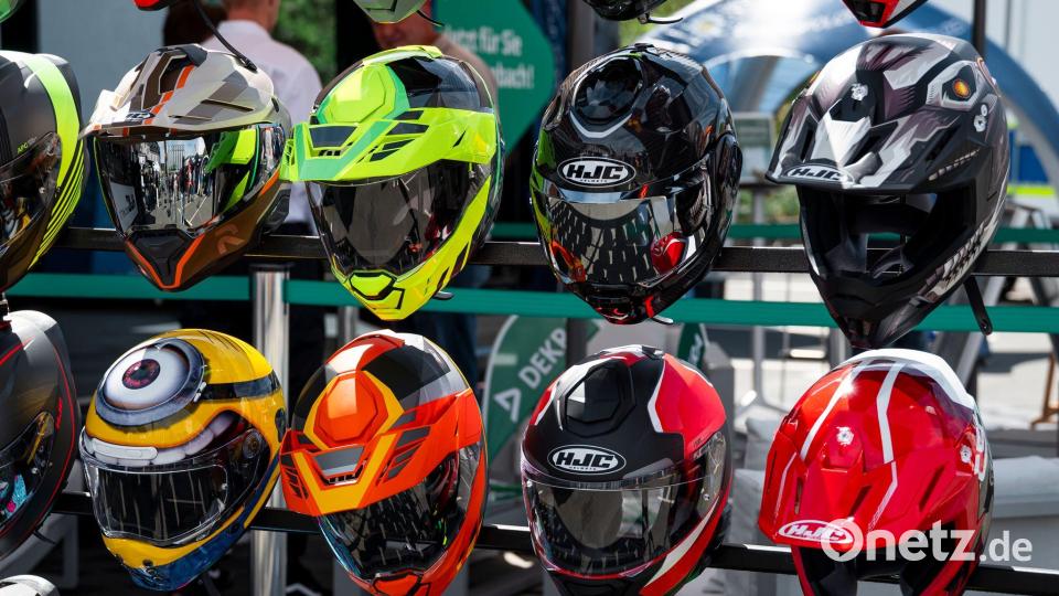 Das Motto der Sternfahrt lautet „Ankommen statt Umkommen“ Bild: Daniel Vogl/dpa