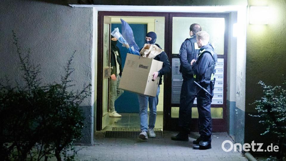 Die Ermittler stellten in Klettes Wohnung in Berlin brisante Beweise sicher. (Archivbild) Bild: Annette Riedl/dpa
