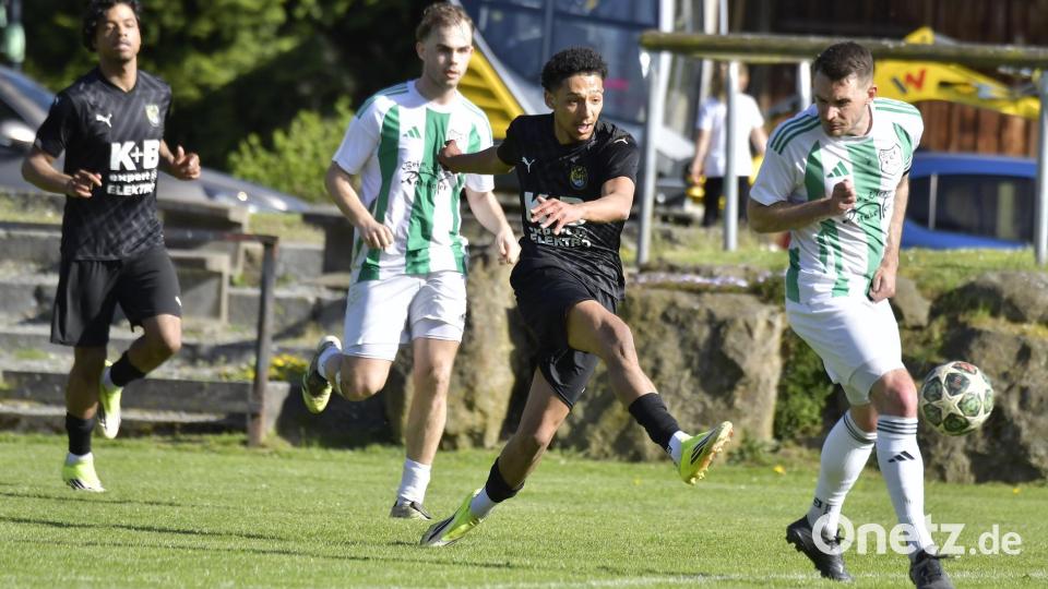 FC Furth im Wald - FC Amberg 1:2
Fußball Bezirksliga Nord
Saison 2025/26
Bild: Hubert Ziegler Bild: Hubert Ziegler