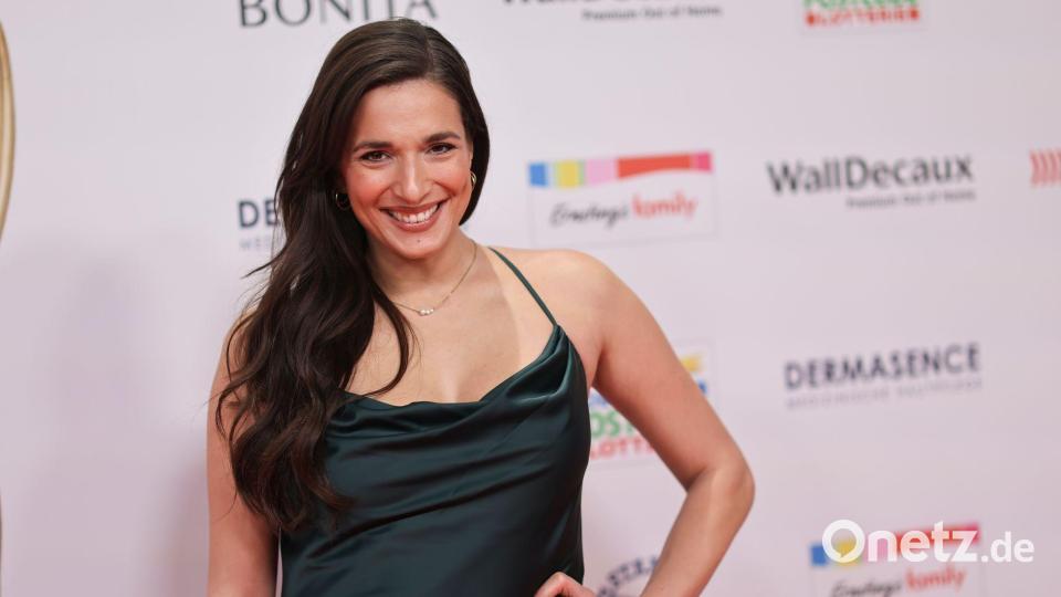 Back-Influencerin Sally Özcan hat einen neuen Partner. (Archivbild) Bild: Christian Charisius/dpa