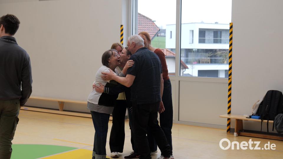 Eindrücke von den Kennenlern-Workshops für die Satire „Kalter weißer Mann“. Bild: Florian Wein