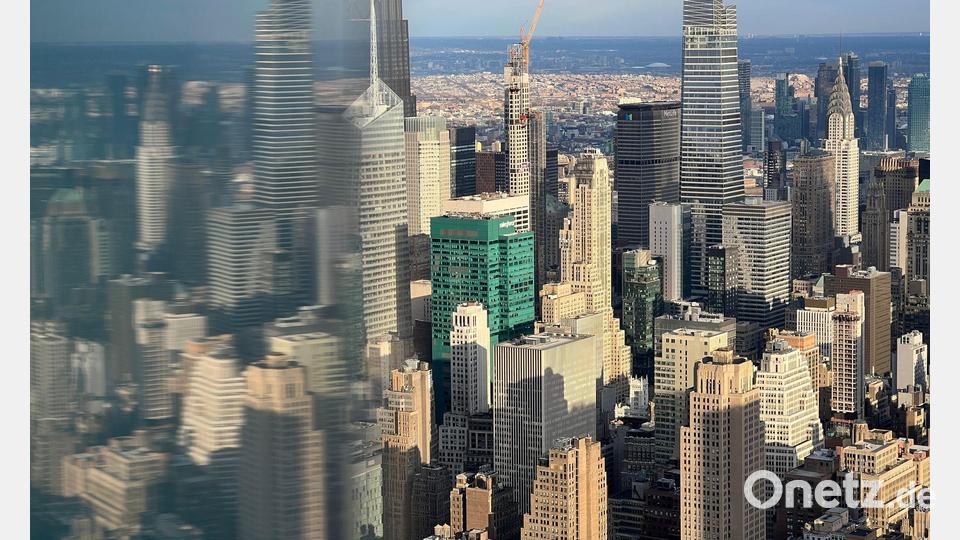 In einem Künstlerloft in Manhattan spielt der Debütroman der US-Autorin Zoe Dubno. (Symbolbild) Bild: Benno Schwinghammer/dpa