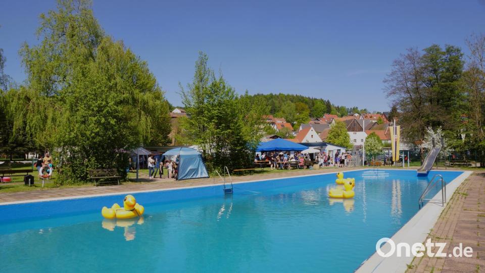 Der Förderverein Freibad Etzelwang freut sich auf rege Teilnahme und schönes Wetter wie in den Vorjahren. Bild: Ernst Scharr