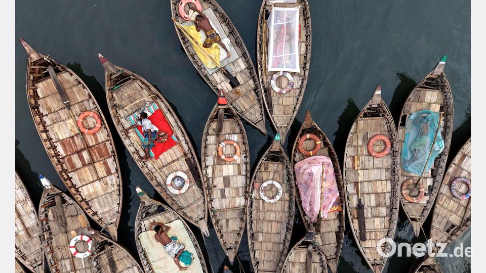 Schlafplatz Boot Bild: Syed Mahabubul Kader/ZUMA Press Wire/dpa