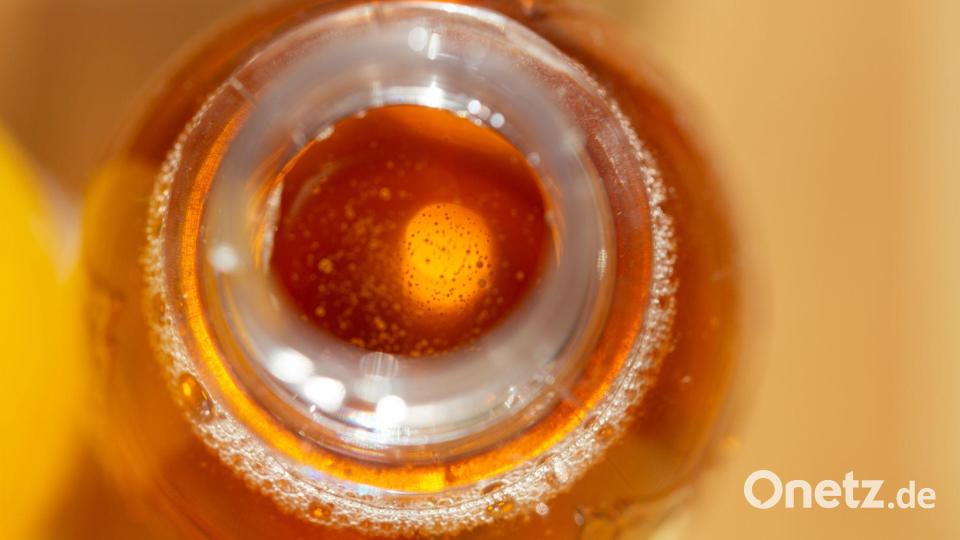 Ärzte und Verbraucherschützer halten eine Steuer auf zuckerhaltige Getränke für sinnvoll. (Symbolbild) Bild: Fernando Gutierrez-Juarez/dpa