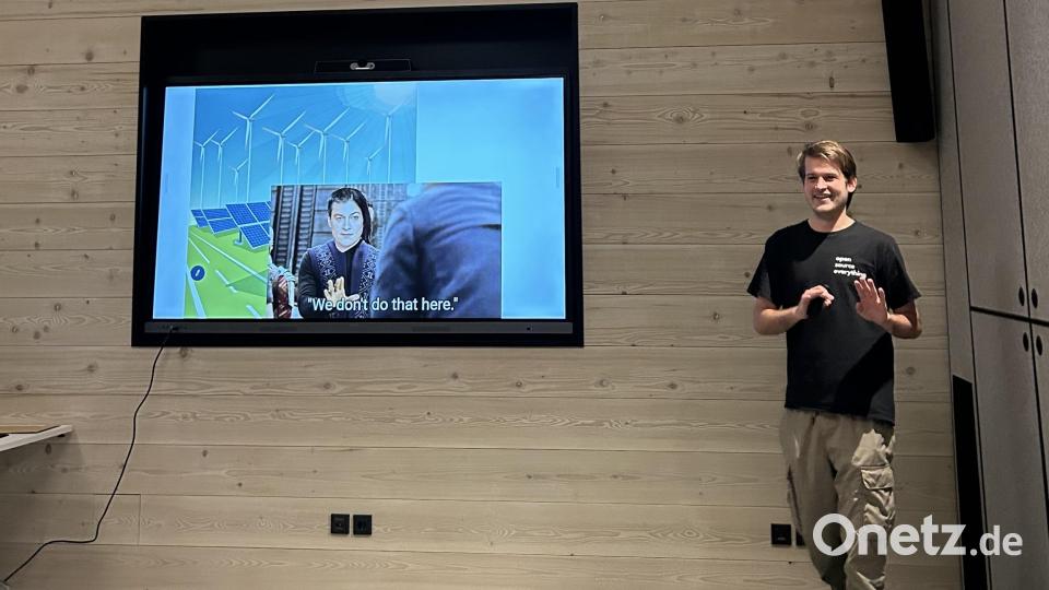 Anton Achhammer von der OTH Regensburg gewann den "Science Slam" in Tännesberg. Bild: Margot Salfetter