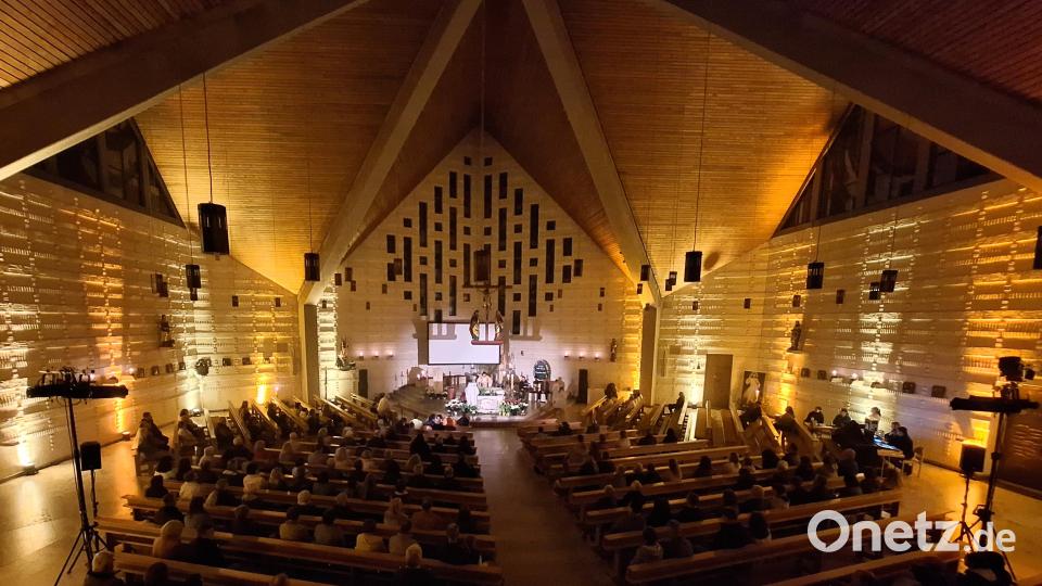 Die Pfarreiengemeinschaft Eschenbach/Kirchenthumbach lud zum Gottesdienst der etwas anderen Art ein. Ein Kinogottesdienst zur "Prime Time". Bild: lep