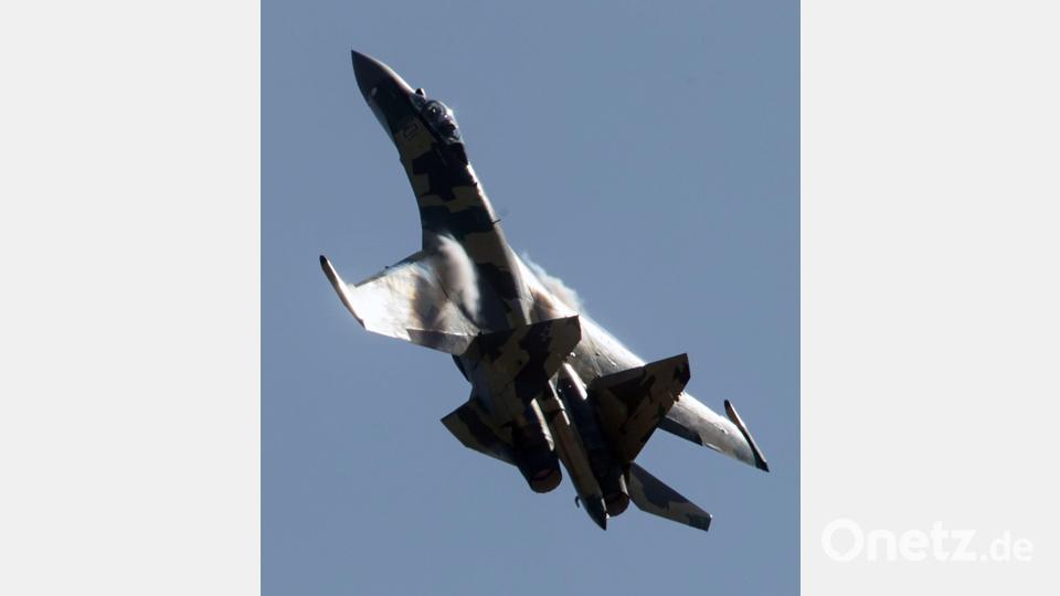 Zahlreiche Krisen und Kriege weltweit befeuern die Militärausgaben der Länder. Dieser Trend wird sich weiter fortsetzen, meinen die Sipri-Forscher. (Illustration) Bild: Sergei Chirikov/EPA/dpa