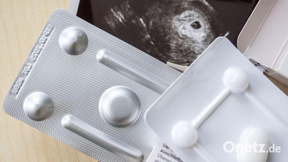 Zum ersten Mal wurde bei Schwangerschaftsabbrüchen das Medikament Mifegyne häufiger genutzt als die Absaugmethode. (Archivbild) Bild: Hendrik Schmidt/dpa