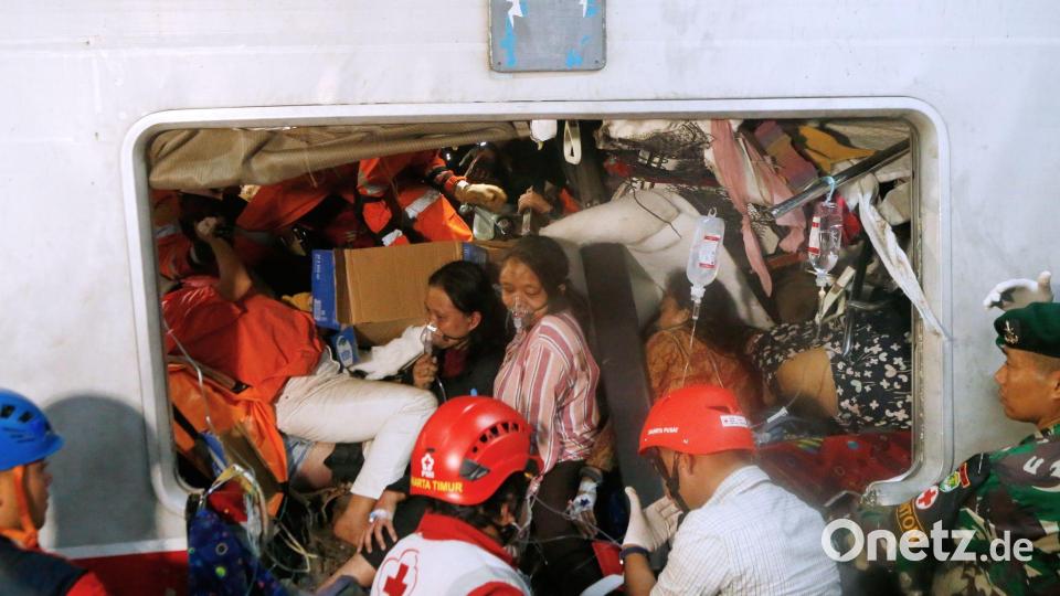 Laut einer Sprecherin der staatlichen Bahngesellschaft KAI sind unter den Opfern ausnahmslos Frauen. Bild: Uncredited/AP/dpa