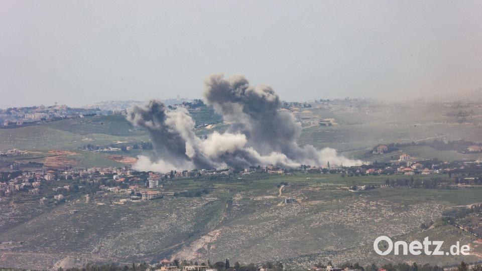 Trotz der Waffenruhe greift das israelische Militär weiterhin Stellungen der Hisbollah im Libanon an. Bild: Gil Cohen Magen/dpa