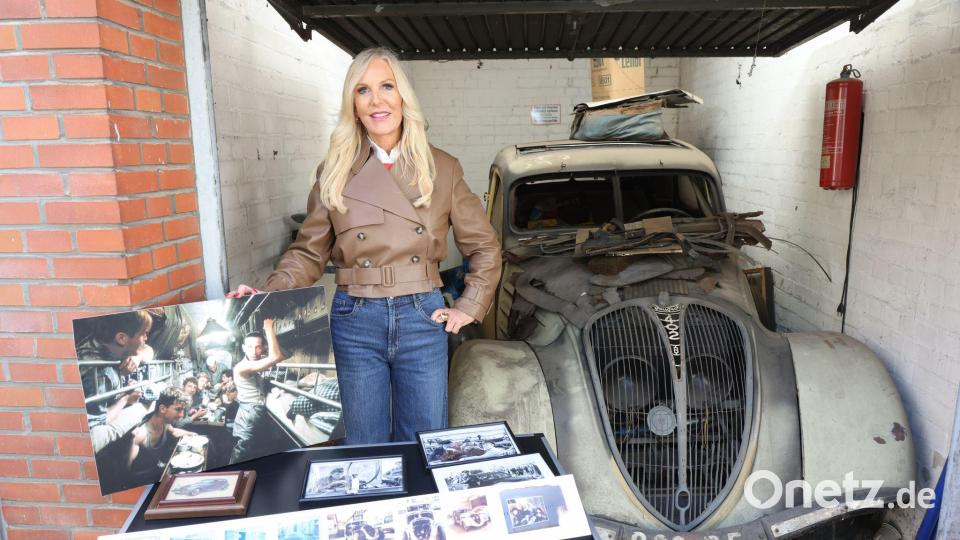 Marion Fedder, die Witwe von Jan Fedder hat den alten Peugeot 402 aus dem Filmklassiker „Das Boot“ in einer Garage gefunden. Bild: Marion Fedder/Wallocha/dpa