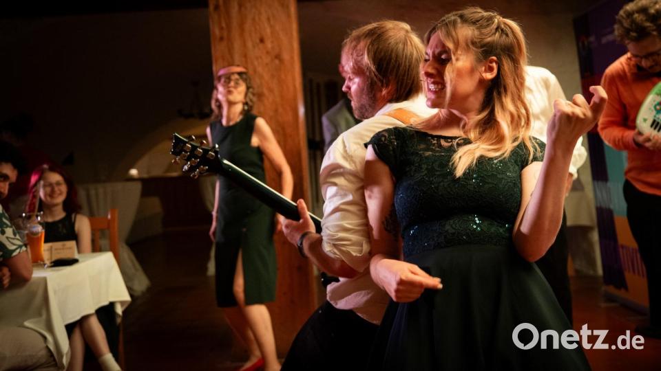 Eindrücke vom „Dinner mit Singer“ im Turmrestaurant Schwandorf-Klardorf. Bild: Florian Wein