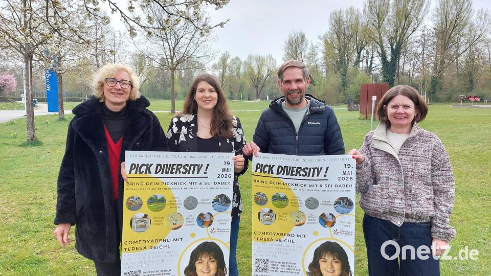 Am 19. Mai feiert die Stadt Amberg wieder den Diversity-Tag. Im Bild von links: Bettina Hahn (Geschäftsführerin Evangelisches Bildungswerk Oberpfalz), Nadine Gräml (Gleichstellungsbeauftragte Stadt Amberg), Michael Fritz (künftiger Oberbürgermeister der Stadt Amberg) und Katrin Bäumler (Partnerschaft für Demokratie Amberg). Bild: Lucy Lumley