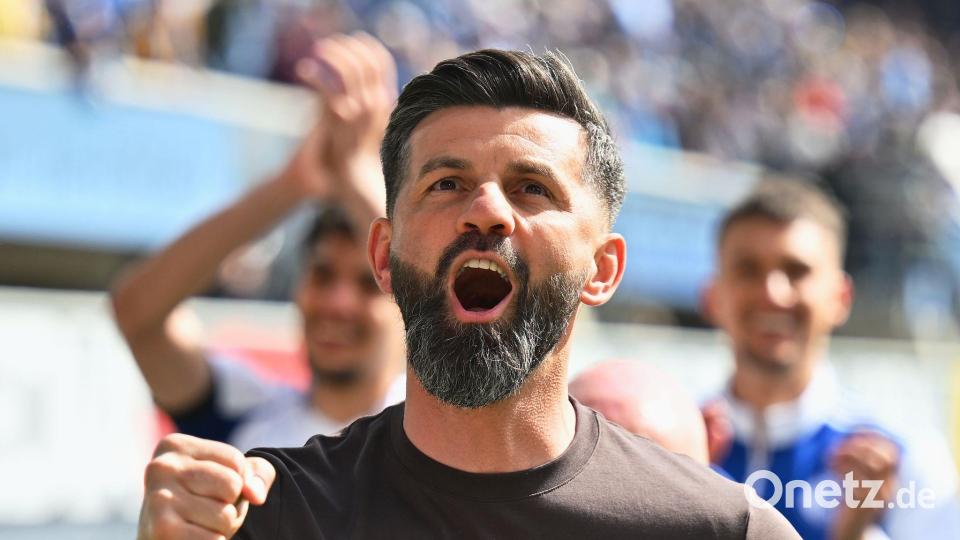 Miron Muslic hat Schalke zu einem Bundesliga-Kandidaten geformt. (Archivbild) Bild: Swen Pförtner/dpa