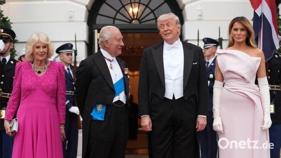 US-Präsident Donald Trump und First Lady Melania Trump begrüßen den britischen König Charles III. und Königin Camilla am Südportikus. Bild: Alex Brandon/AP/dpa
