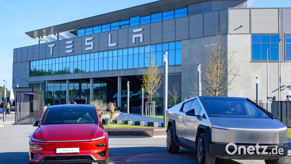 Der US-Elektroautobauer Tesla hat den Krankenstand in der Fabrik in Grünheide bei Berlin reduziert. (Archivbild) Bild: Patrick Pleul/dpa