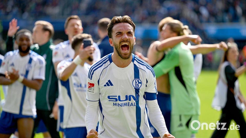 Der FC Schalke 04 steht kurz vor dem Aufstieg. (Archivbild) Bild: Swen Pförtner/dpa