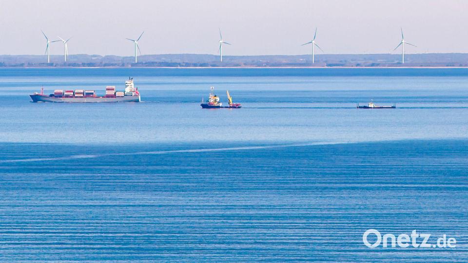 Der Transport um die Nordspitze Dänemarks herum durch das Skagerrak wird mehrere Tage dauern. Bild: Bodo Marks/dpa