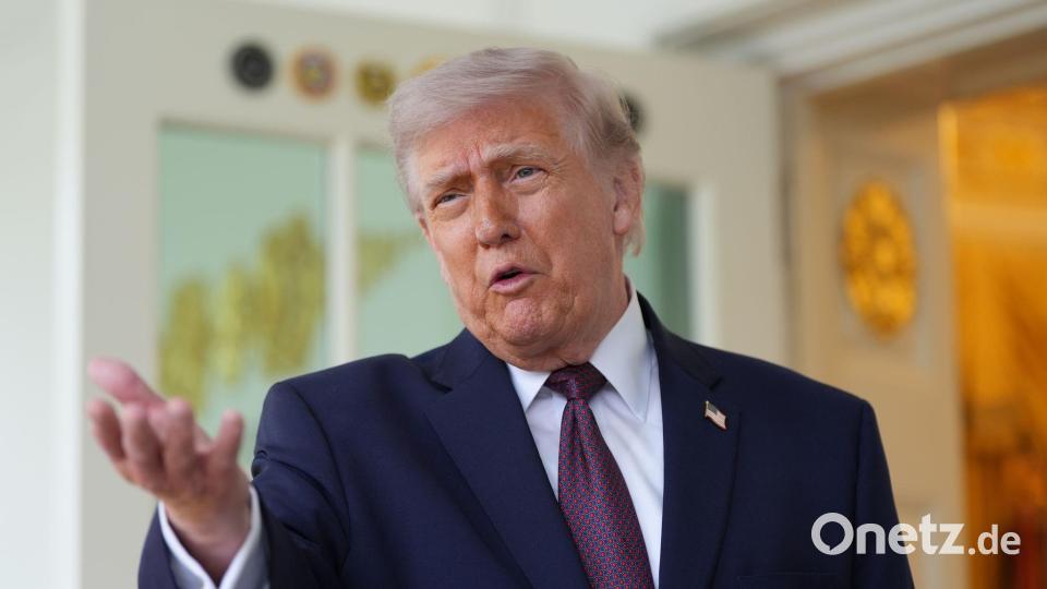 Trump droht den Iranern: „Sie sollten sich lieber bald schlaumachen!“ (Archivbild) Bild: Alex Brandon/AP/dpa