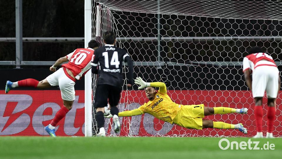 Zur Stelle: Noah Atubolu Bild: Miguel Angelo Pereira/AP/dpa