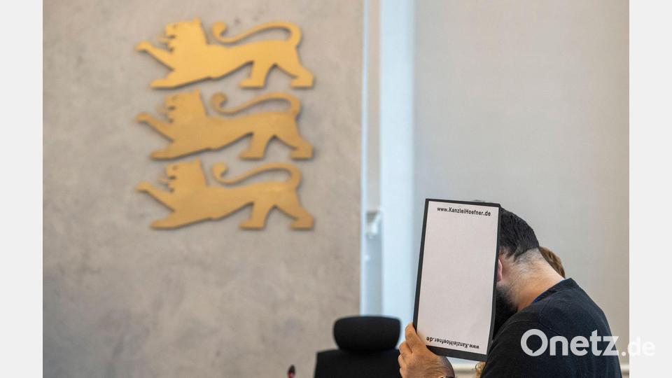 Ein Islamlehrer ist wegen sexuellen Missbrauchs und Körperverletzung von Minderjährigen vom Landgericht Ellwangen zu einer hohen Gefängnisstrafe verurteilt worden. (Archivbild) Bild: Stefan Puchner/dpa