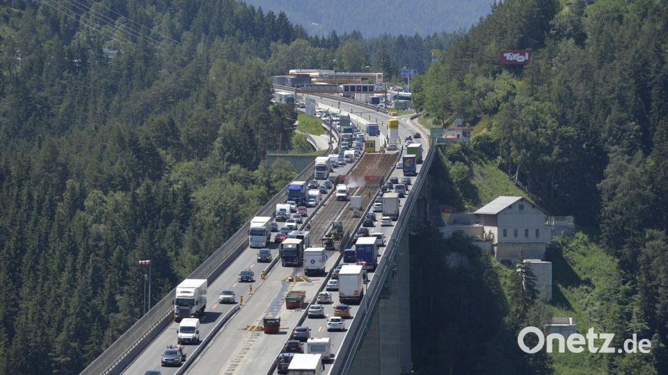 Die Brennerautobahn gilt als meistbefahrene Verkehrsverbindung von Mittel- und Nordeuropa nach Italien. (Archivbild) Bild: Zeitungsfoto.At/APA/dpa