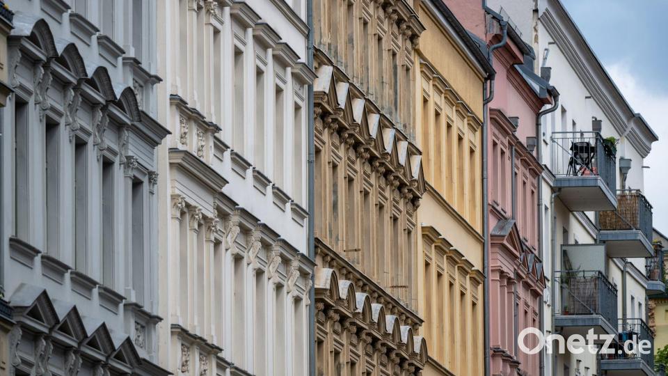 Mieter sorgten sich um höhere Kosten, wenn Heizungen mit fossilen Brennstoffen im Einsatz sind. (Symbolbild) Bild: Monika Skolimowska/dpa