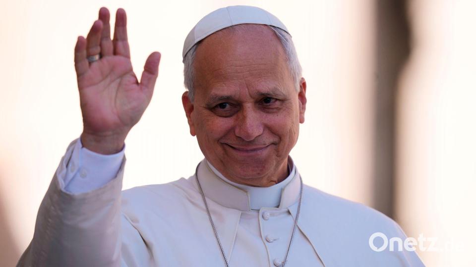 Eine ARD-Doku beleuchtet Papst Leo rund ein Jahr nach seiner Wahl. (Archivbild) Bild: Alessandra Tarantino/AP/dpa