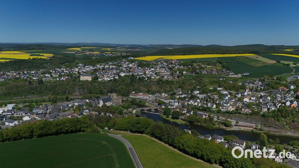 Runkel ist eine Kleinstadt an der Lahn. Am 16. April ist es hier zu einem Arbeitsunfall mit mehreren Todesopfern gekommen. Bild: Sascha Ditscher/dpa